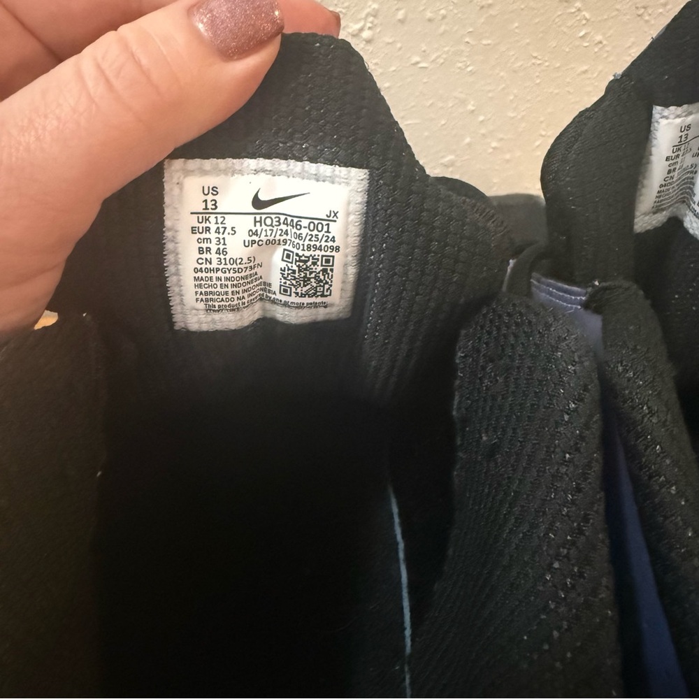 CLOSET CLOSING Nike Shox Iridescent Black and Purple Hot Punch Shoes - Picture 11 of 11